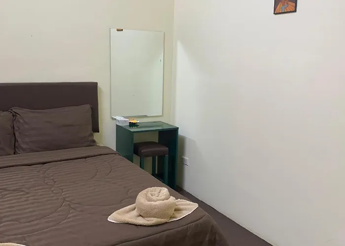 Hostel The House 2 *