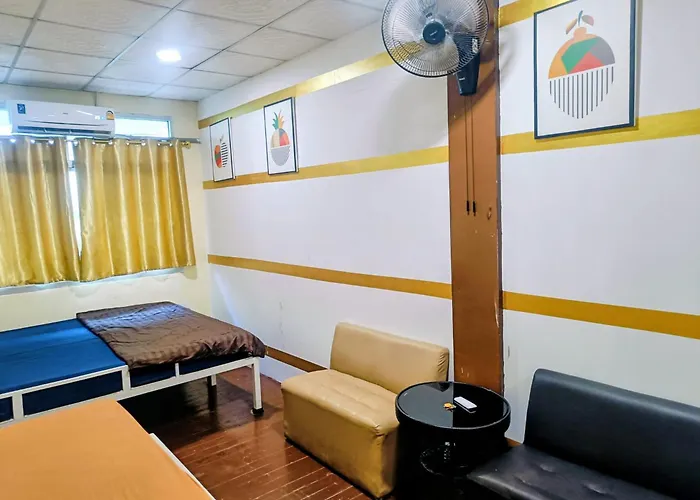 The House 2 Hostel